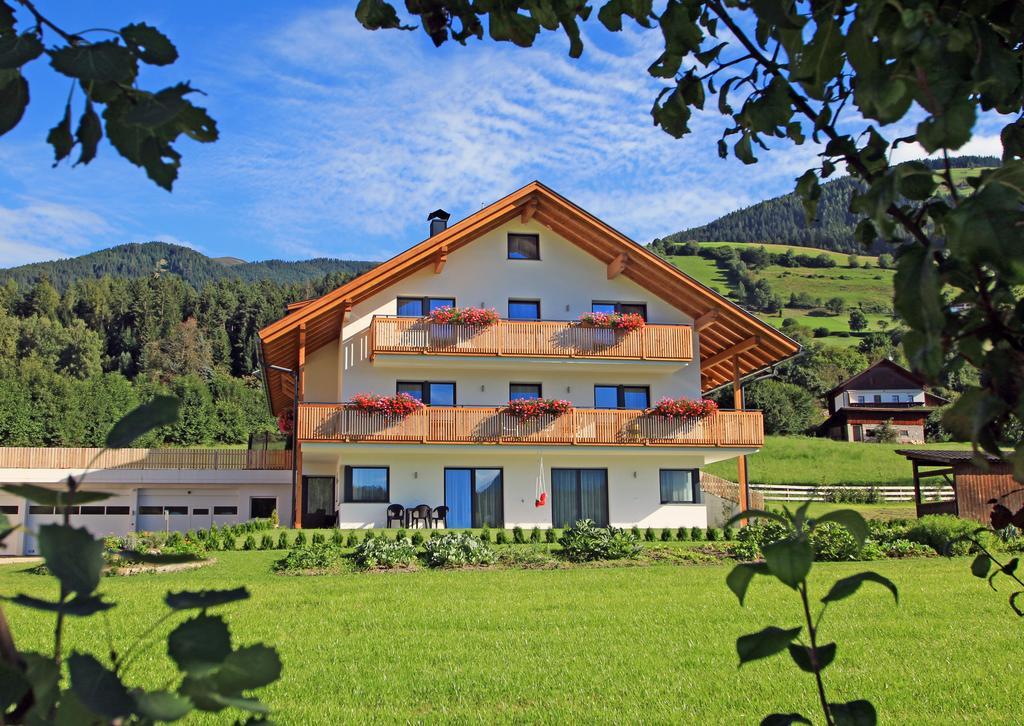 Stiflerhof Apartment Falzes Bagian luar foto